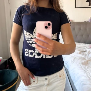 Cool T-shirt!  - Snygg T-shirt från adidas