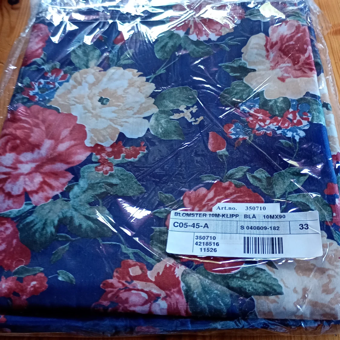Gardintyg 10 meters bunt blommigt  - 2
