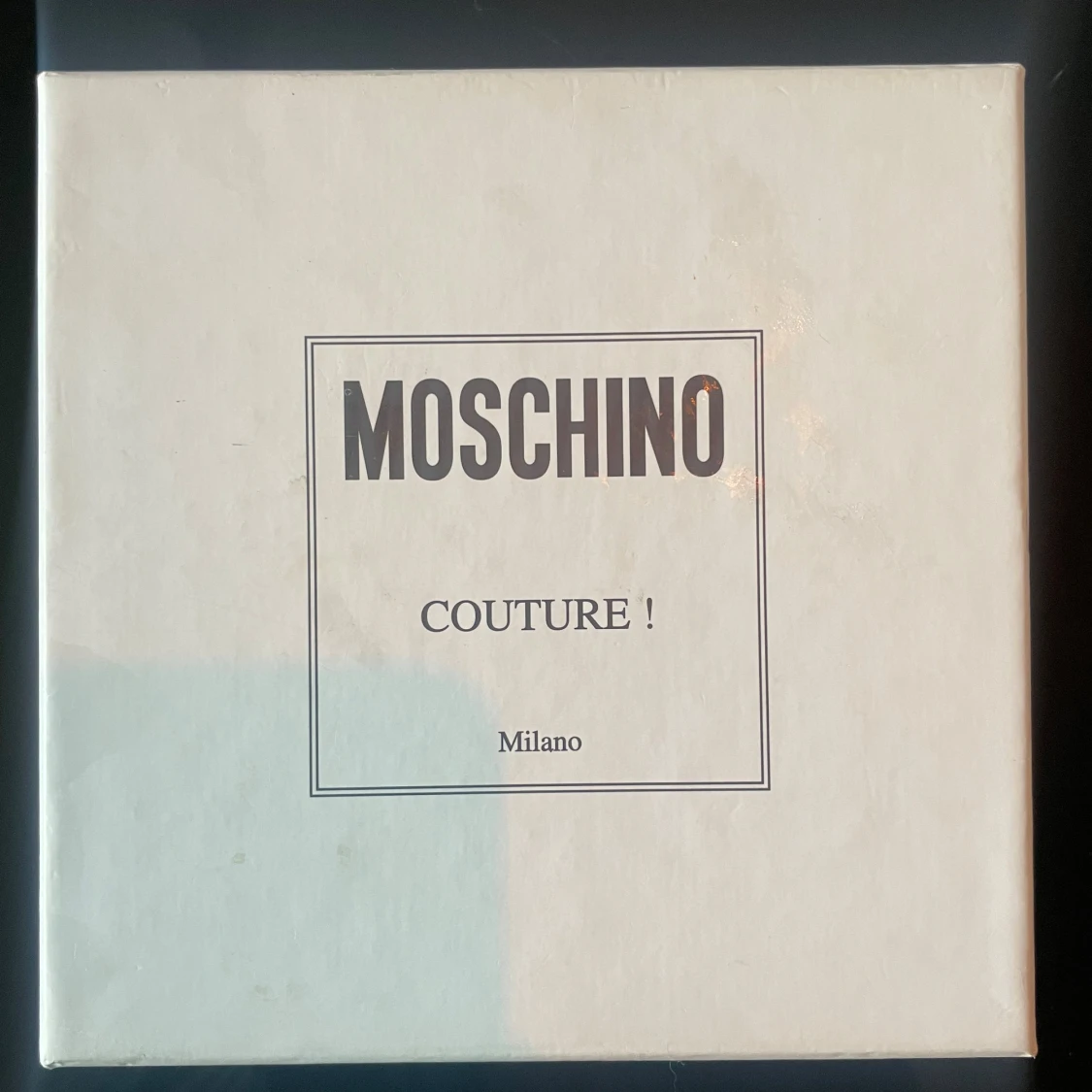 Svart bälte från Moschino