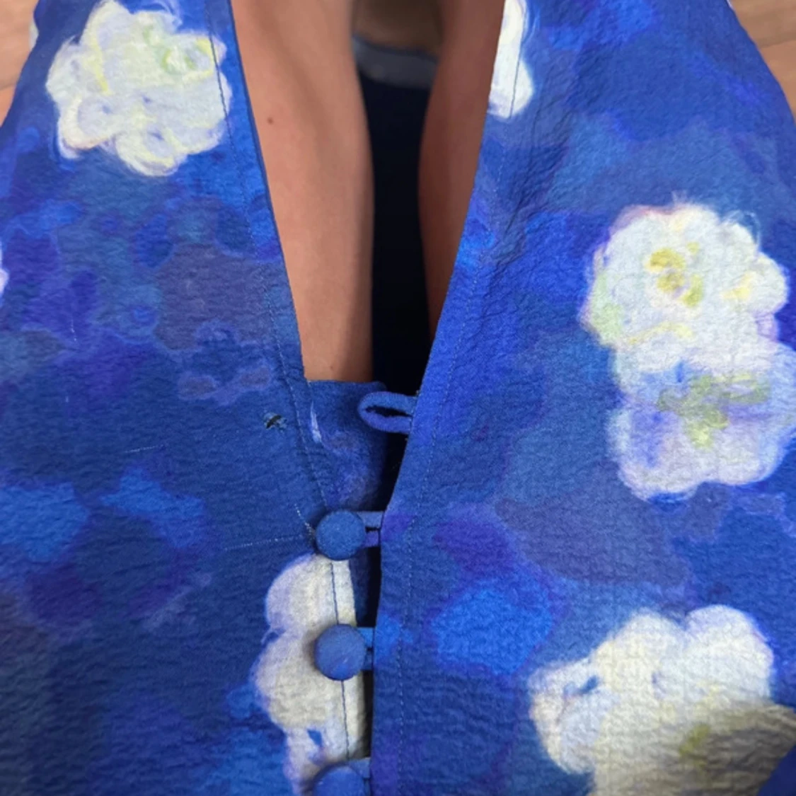 Blå blommig långklänning från Adoore - 3