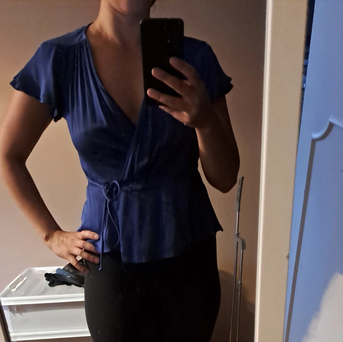 Blå omlottopp med knytband - 1