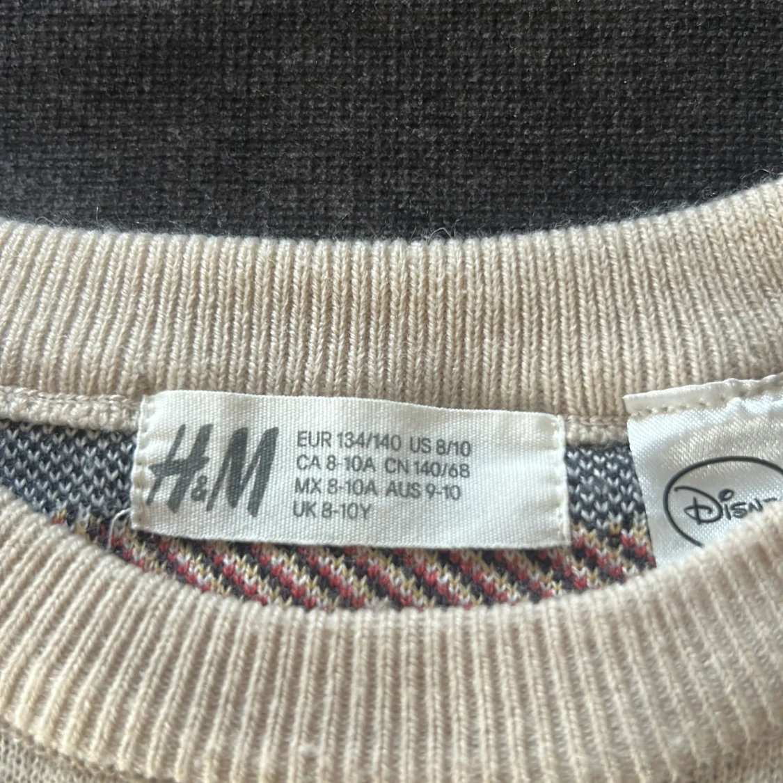 Beige Disneytröja H&M med Mickey & Pluto - 1