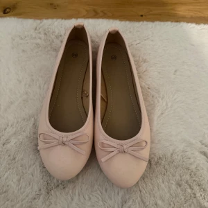 Rosa ballerina - Söta rosa ballerina. Använd 1 gång💕