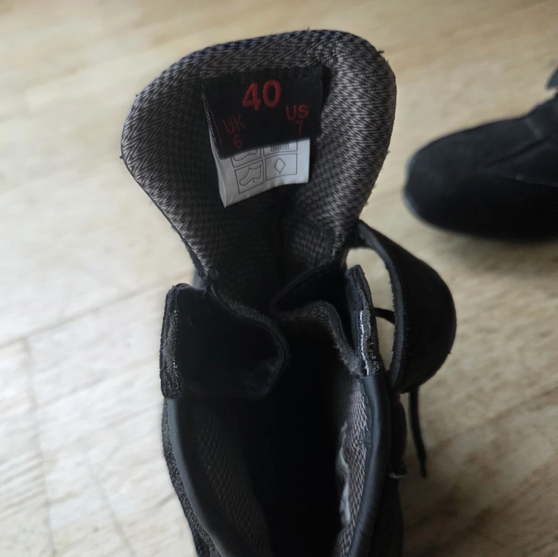 Svarta Course boots, strl 40 - 2