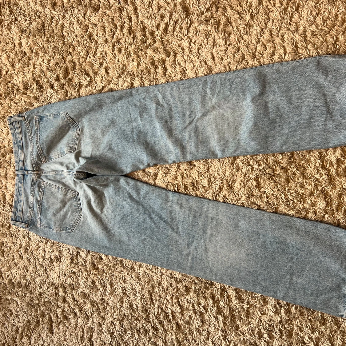 Ljusblå raka jeans från Zara - 2