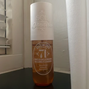 Sol de Janeiro Cheirosa 71 Parfymmist - Sol de Janeiro Brazilian Crush Cheirosa 71. Doft av karamelliserad vanilj och macadamia. Knappt använd 