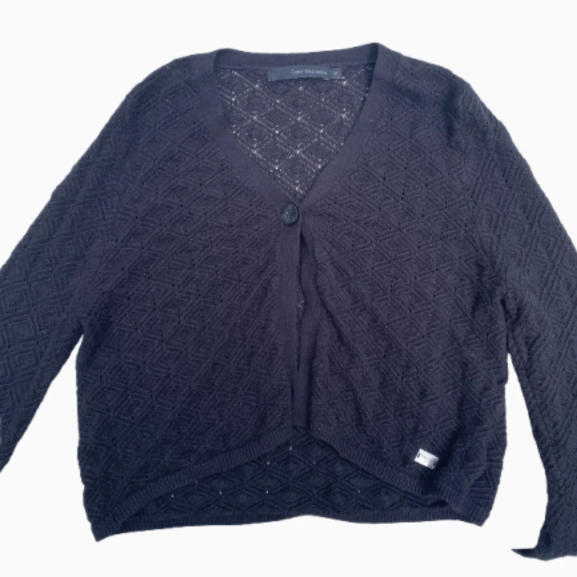 Svart stickad kofta med knapp