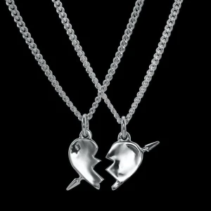 BYTER!!! - Bytet mitt you and me necklace med pilen uppåt från Maria Nilsdotter. Byte mot något annat från Maria Nilsdotter helst i guld men silver funkar också. Hör av dig om du har något att erbjuda 🥰🥰