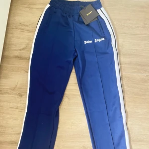 Sköna byxor mörk blå  - Storlek M