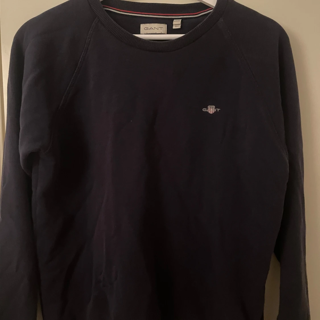 Mörkblå sweatshirt från Gant - 1