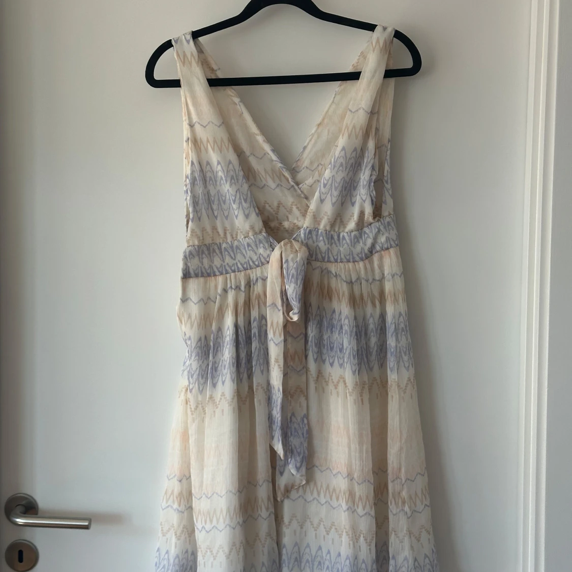 Långklänning från Vila med pastellmönster - 1