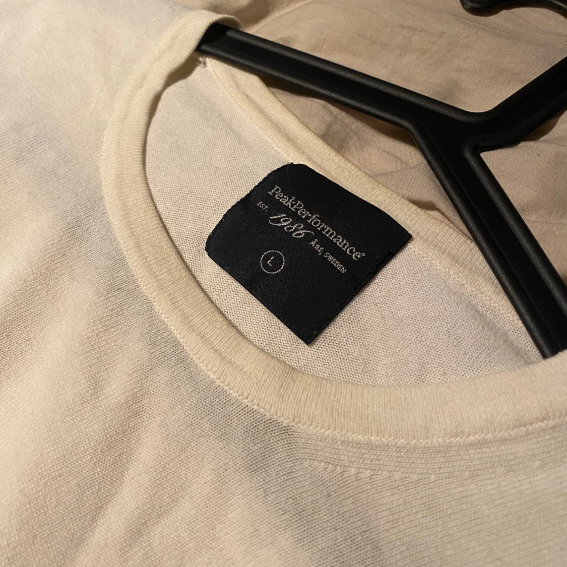 Vit stickad tröja från Peak Performance - 1