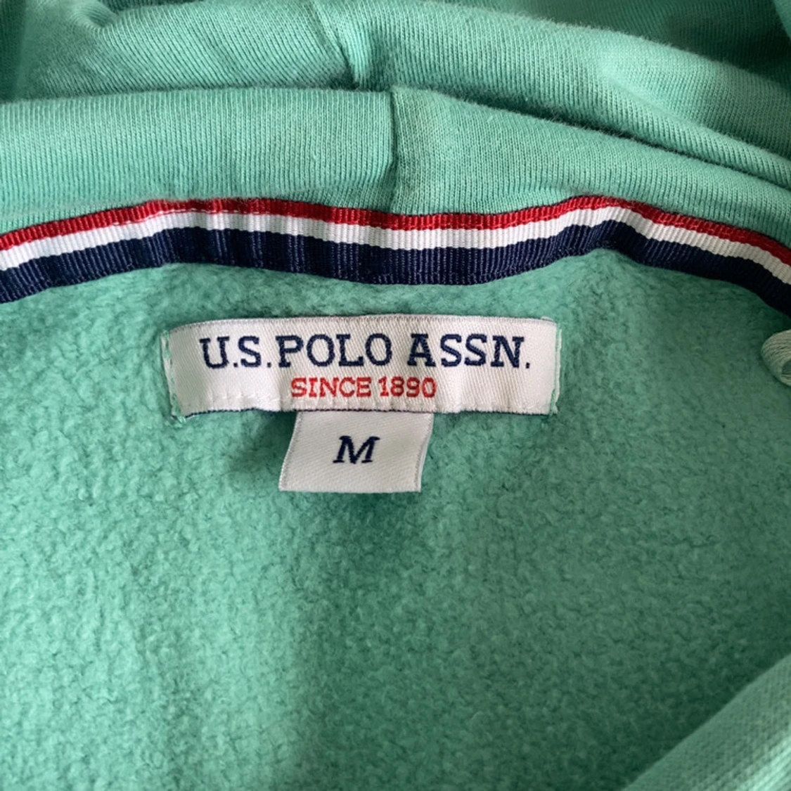 Mintgrön hoodie från U.S. Polo Assn. - 2