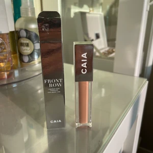 CAIA Front Row Concealer 4C - CAIA Front Row Luminous Glow Concealer i nyansen 4C. Helt oanvänd !!