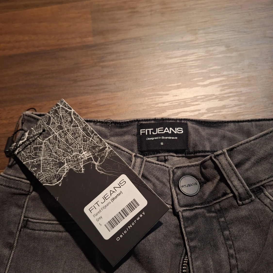 Grå bootcut jeans från FitJeans S - 1