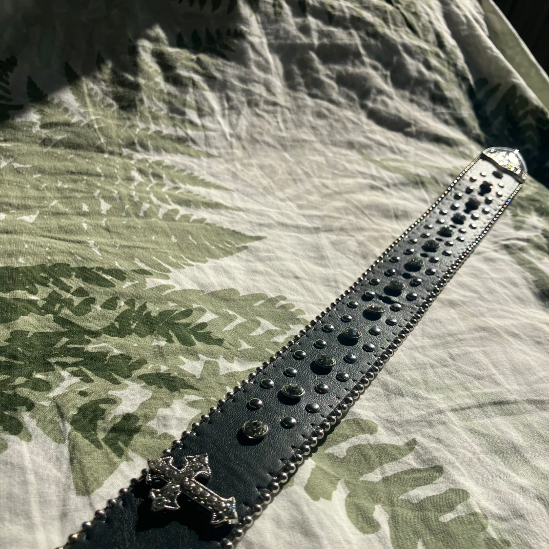 Svart ”y2k” skärp med bling  - 1