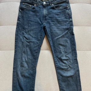 Slim fit jeans från Dressmann blå - Snygga blå slim fit jeans från Dressmann. Priset är ej hugget i sten! Tveka inte att skriva vid funderingar🤝