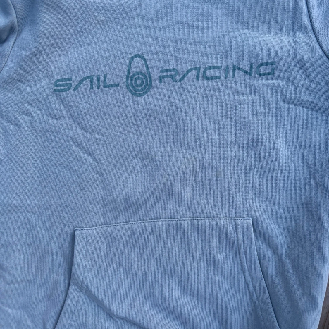 Ljusblå hoodie från Sail Racing - 2