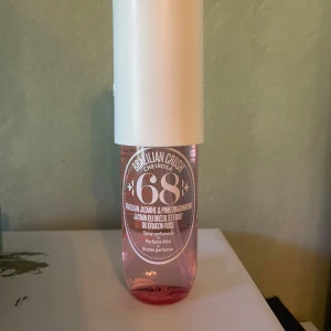 Sol De Janeiro: Brazilian Crush 68 - Sol De Janeiro: Brazilian Crush 68. 90ml.