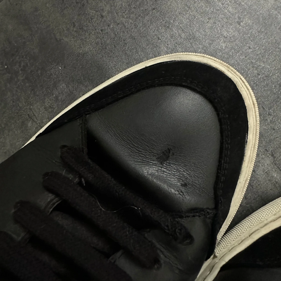 Svarta sneakers från Axel Arigato - 4