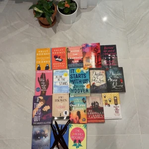 Böcker  - Säljer mina böcker då jag inte har plats för dem hemma.