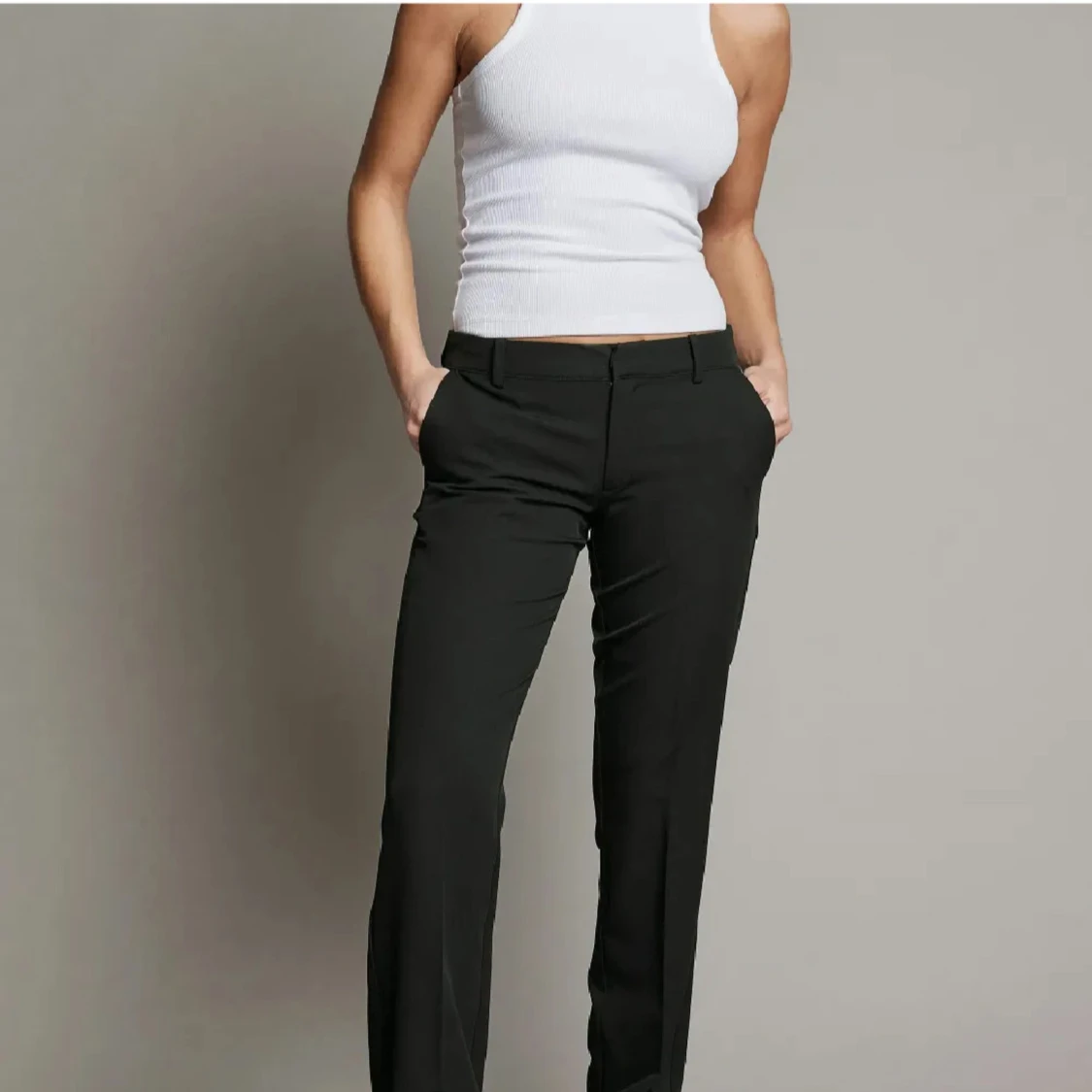 Svarta kostymbyxor 