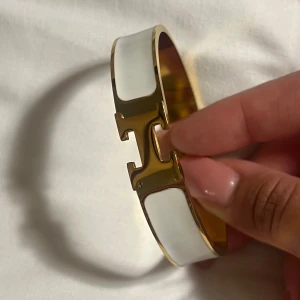 H armband - Fint skick 