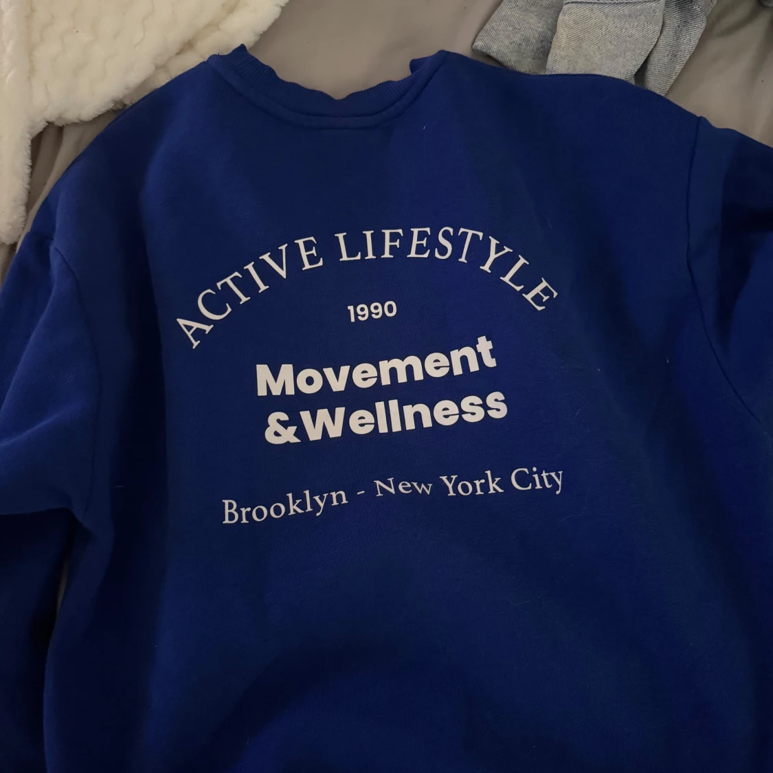 Blå sweatshirt Movement & Wellness XS - 1