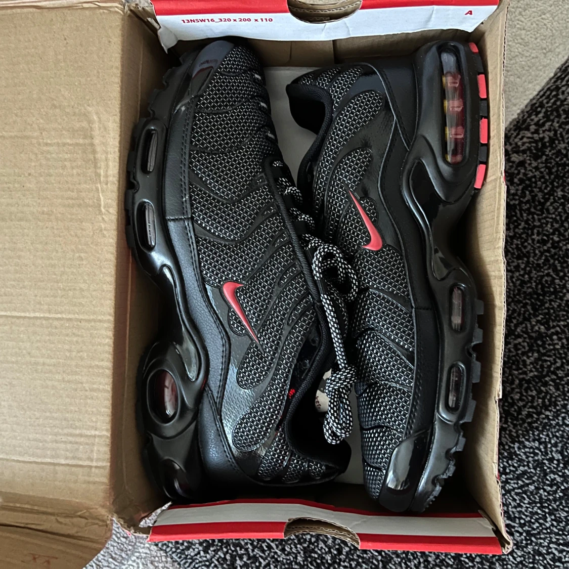Svarta Nike Air Max Plus tn - 1