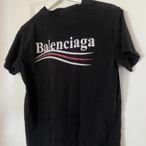 Svart t-shirt - Fin svart T-shirt perfekt till sommaren