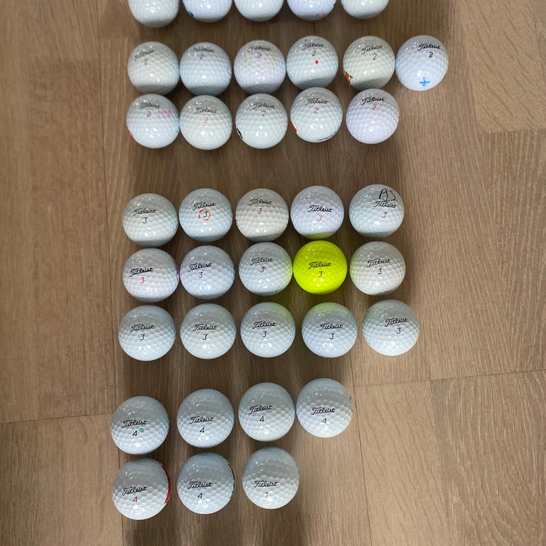 46 stycken Titleist PRO V1  - 1