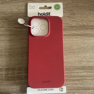 Mobilskal - Säljer ett oöppnat mobilskal från holdit super fin färg!råka beställa två där av säljer jag en!