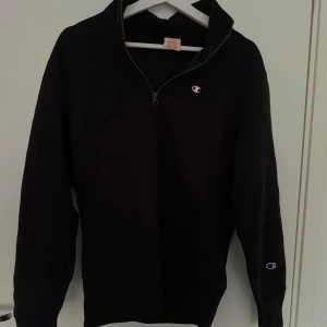 Champion Half Zip Sweatshirt - Svart - Storlek S 