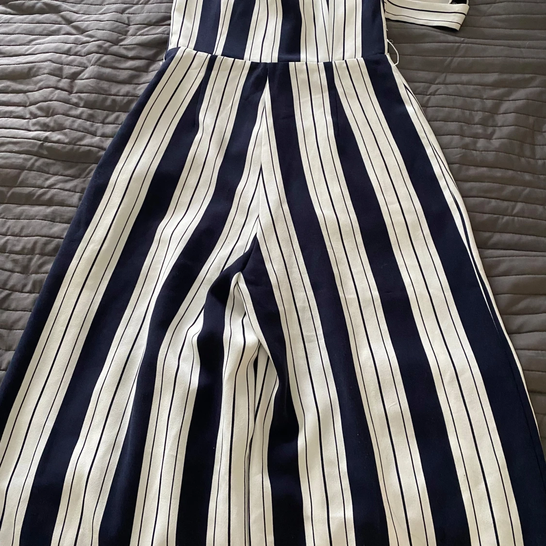 Randig jumpsuit från H&M - 1