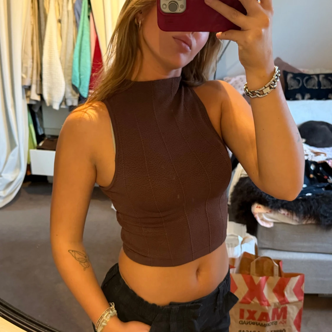 Brun croppad ribbad linnetopp