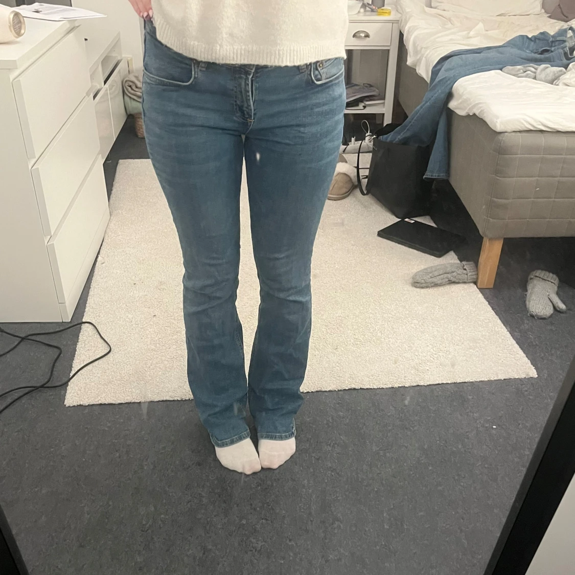 Blå bootcut jeans från ZARA