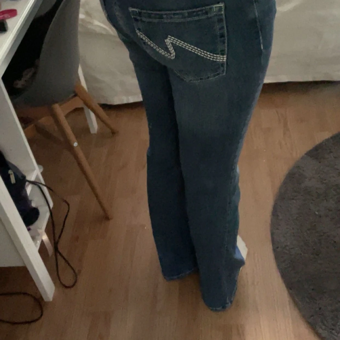 Blå bootcut jeans från Nelly - 1