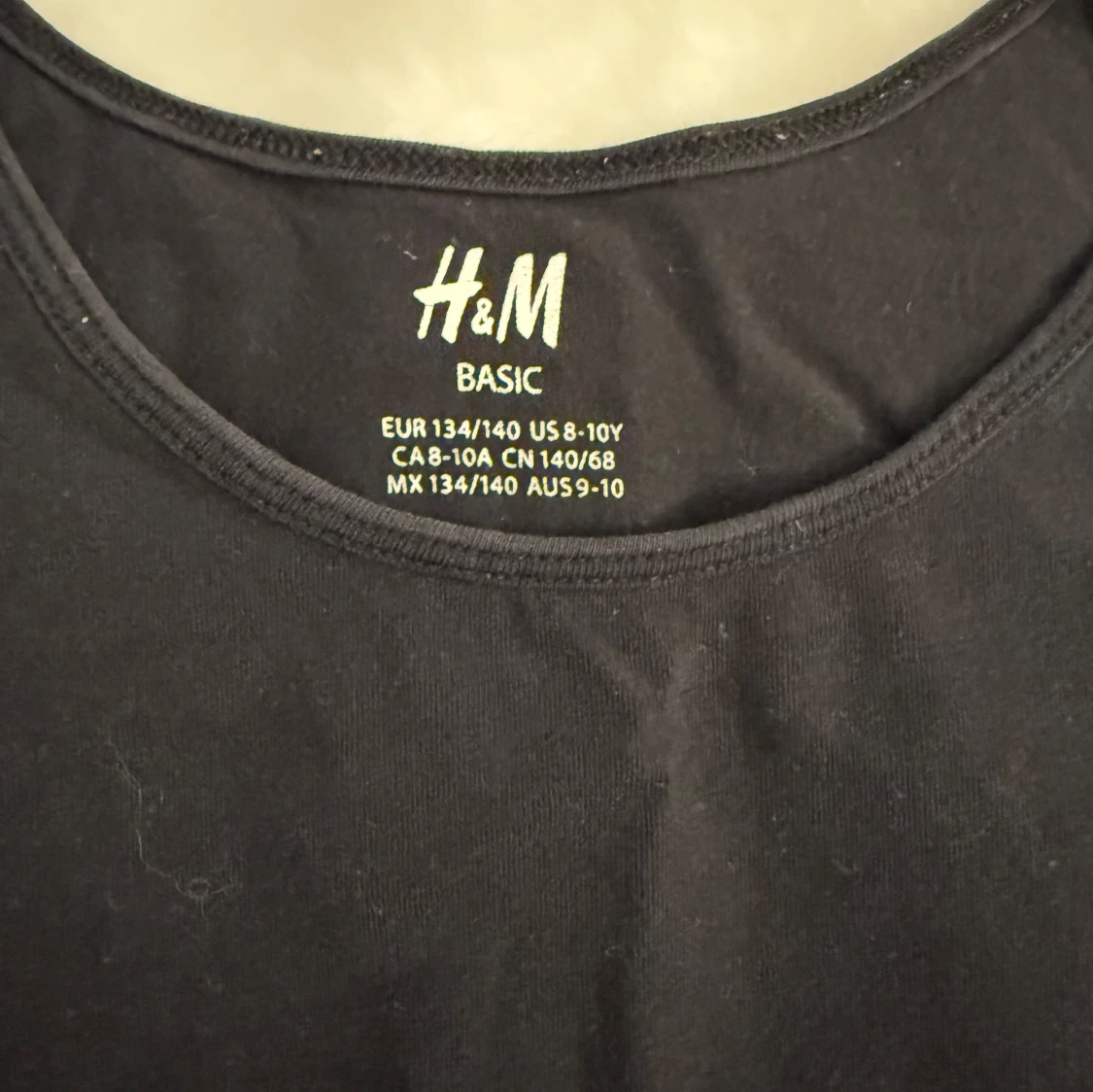 Svart linnetopp från H&M Basic - 2