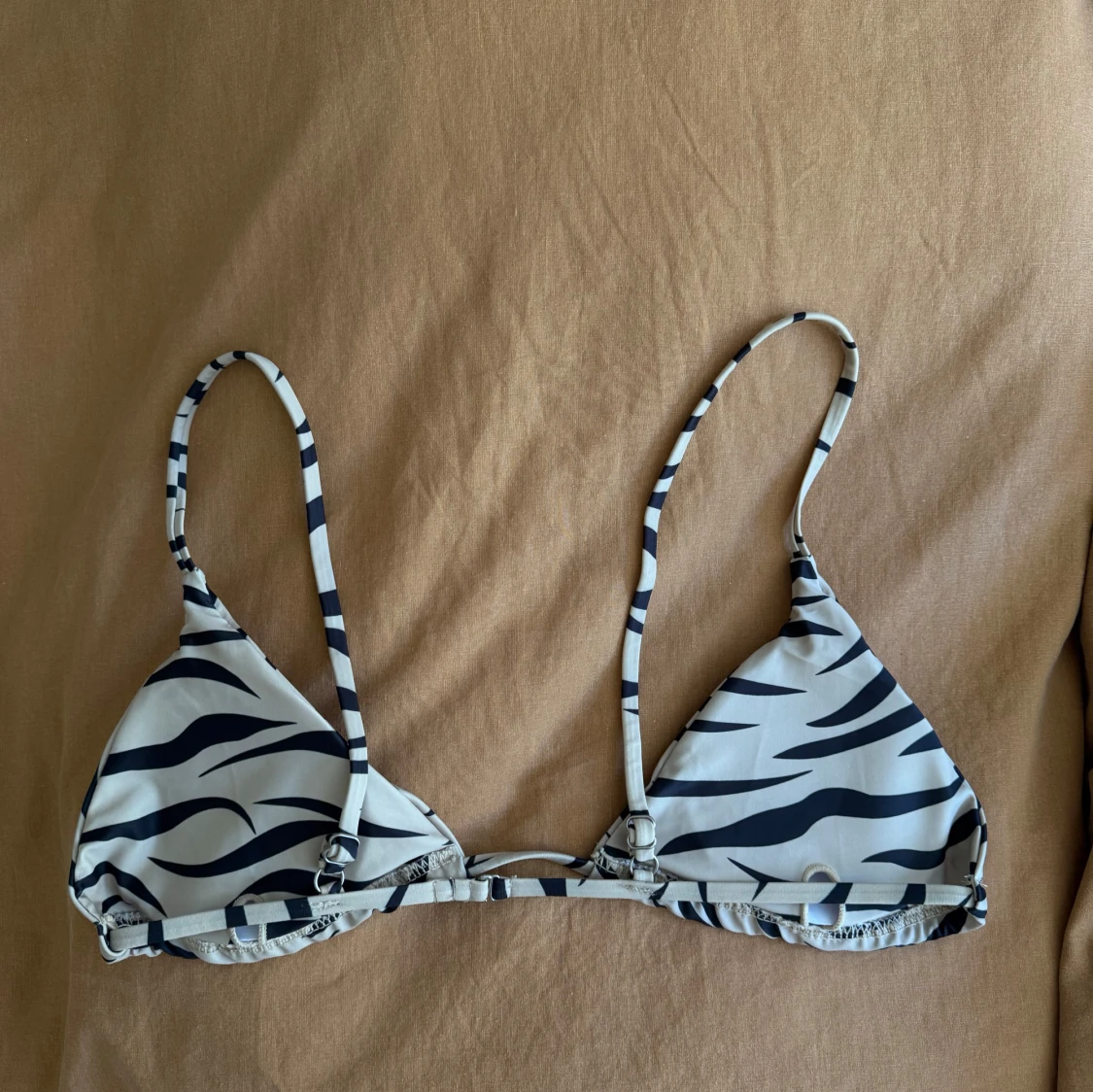 Zebramönstrad bikiniöverdel - 1