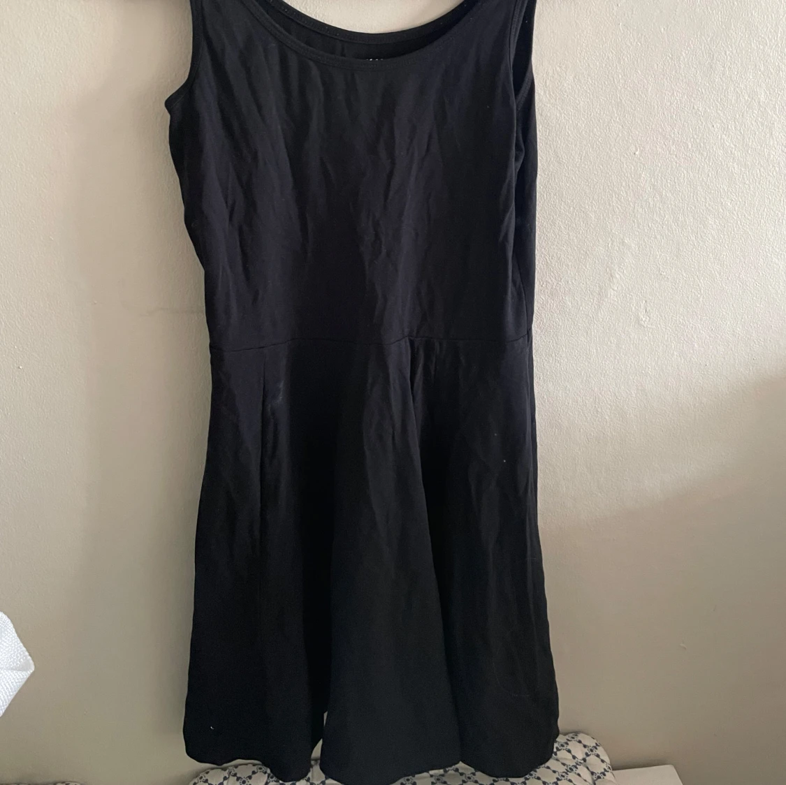 Svart ärmlös klänning