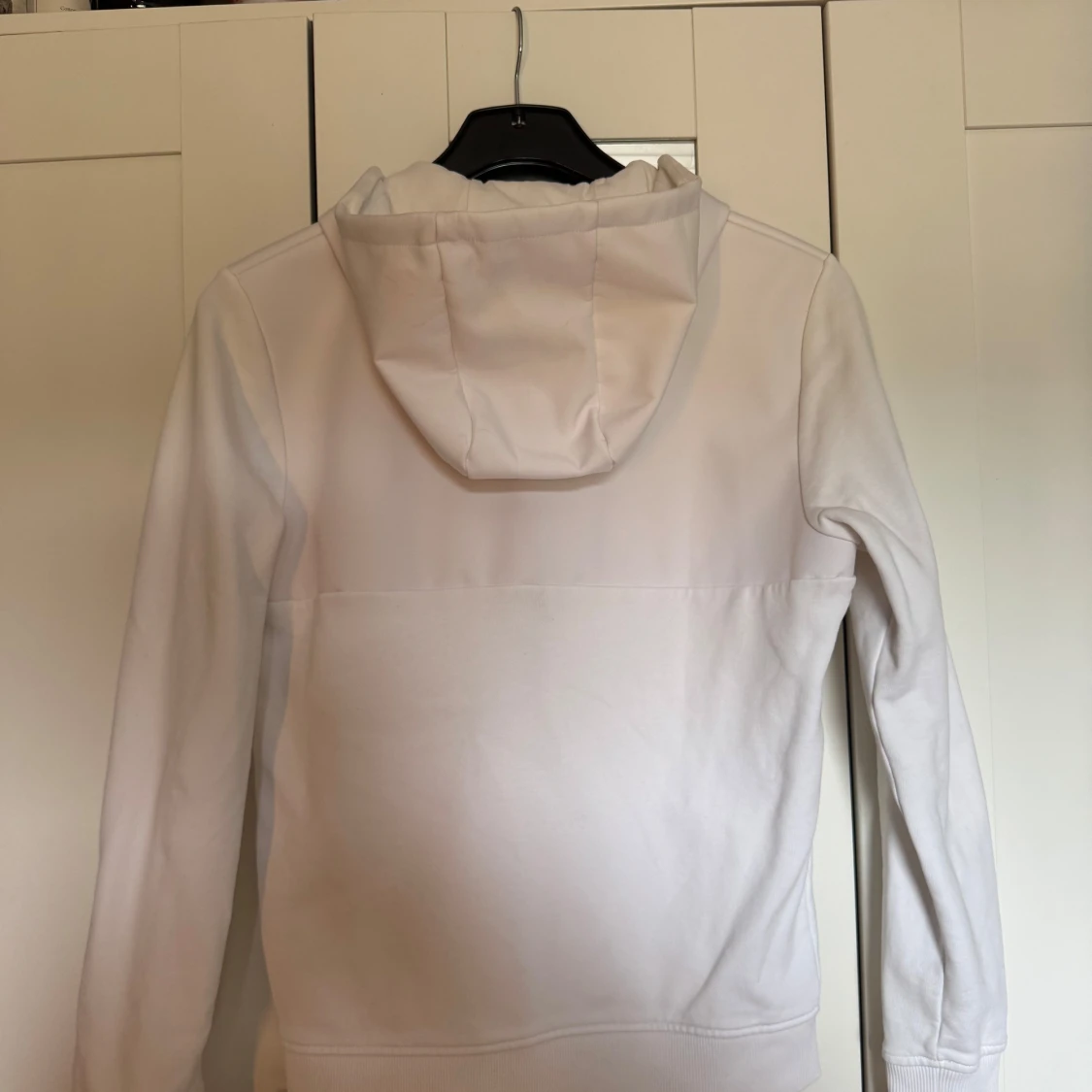 Vit hoodie med dragkedja från Lyle & Scott - 3