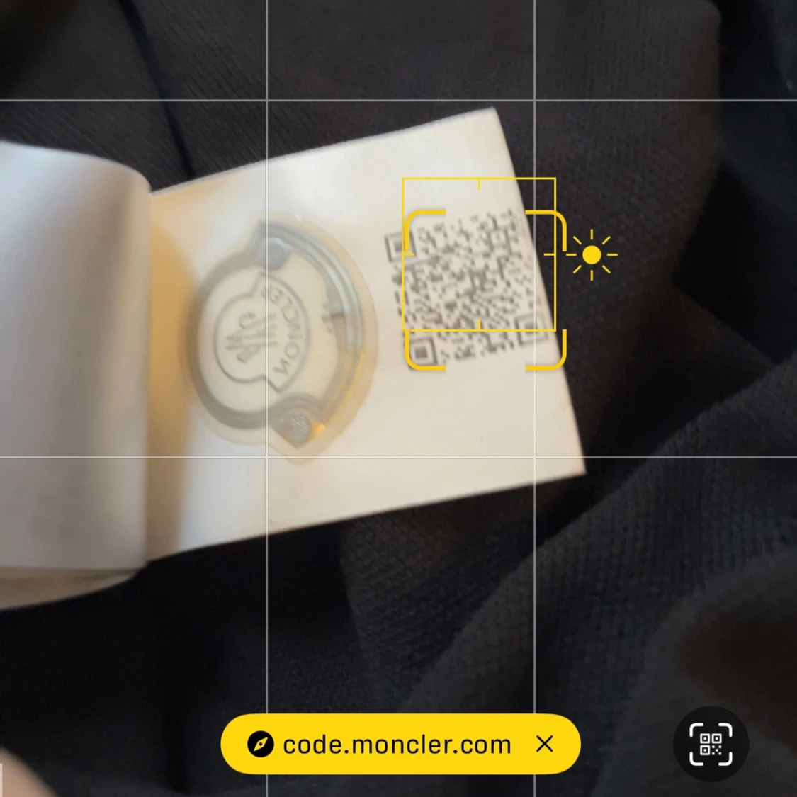 Svart pikétröja från Moncler - 1