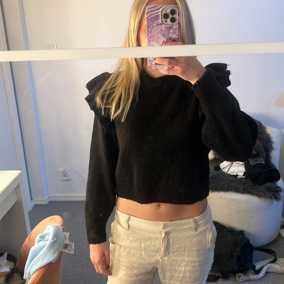 tröja med volangdetaljer