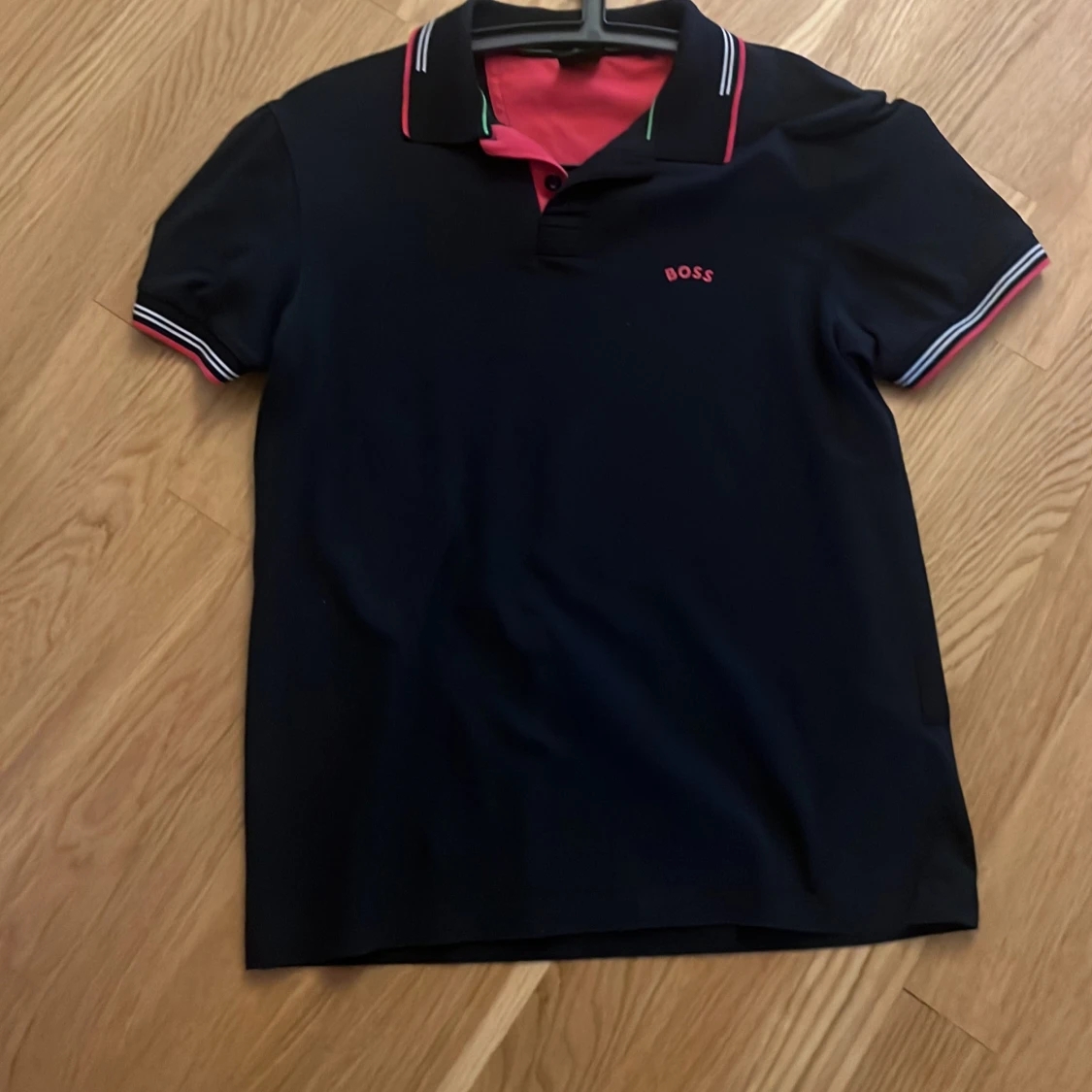 Mörkblå pikétröja från BOSS