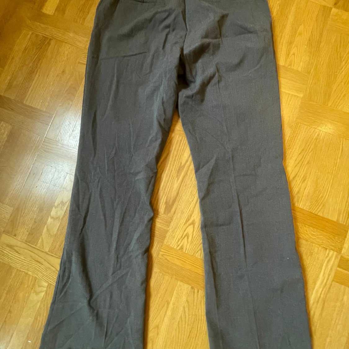 Mörkgrå kostymbyxor med dragkedja - 2