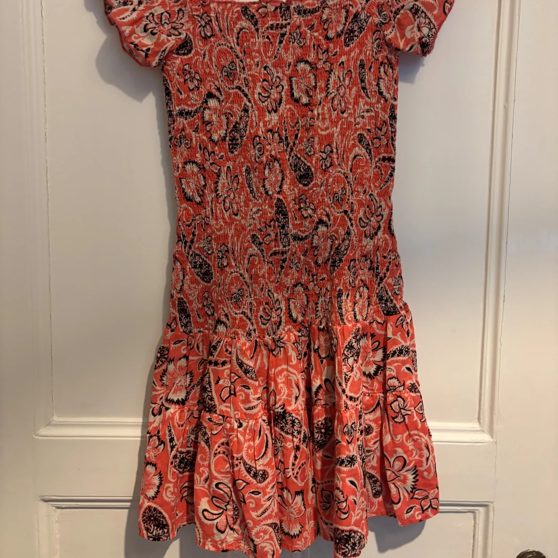 Mönstrad kortklänning från Mango - 1