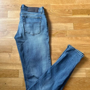 Tiger of Sweden jeans  - Tiger of Sweden jeans, skick 8/10, nypris 1699kr, W29 L32, Hör av dig vid frågor
