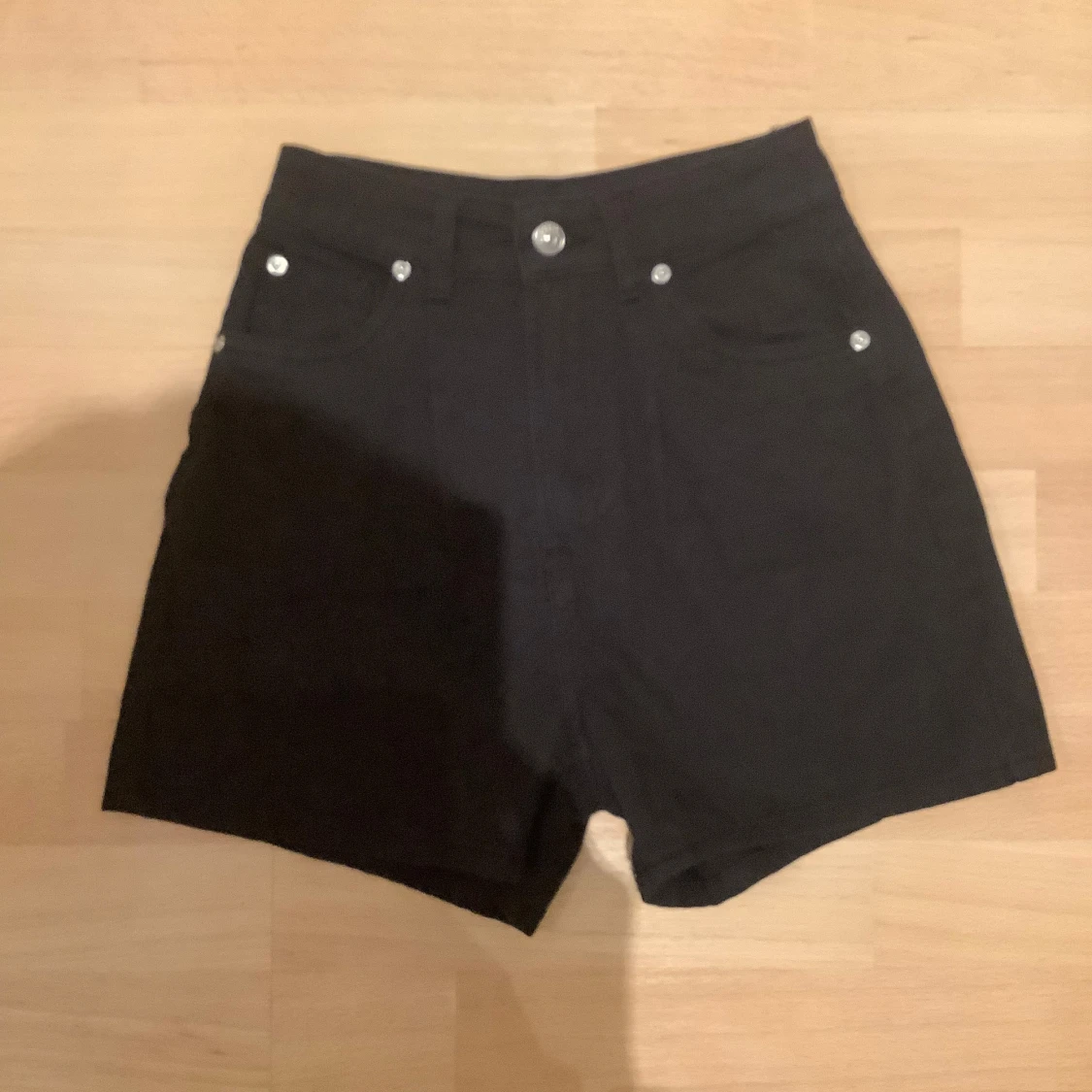 Svarta shorts med fickor