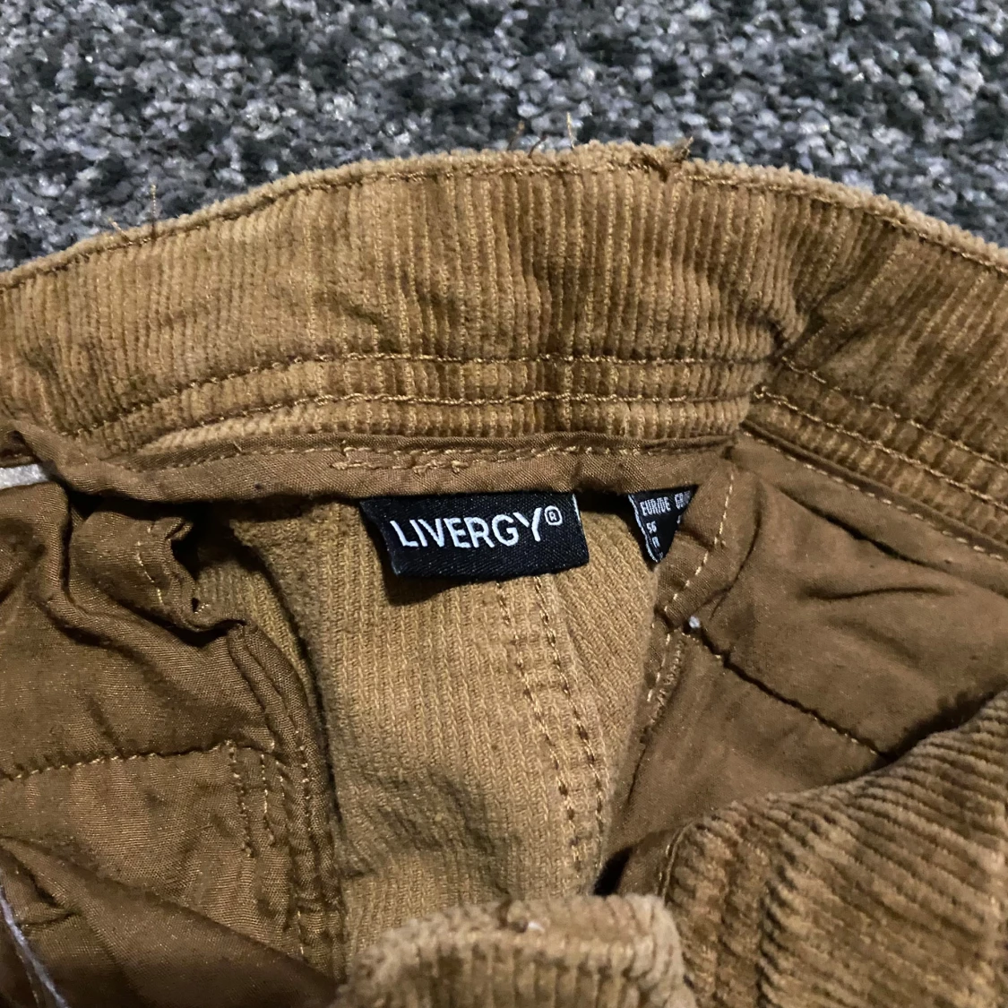 Bruna manchesterbyxor från Livergy - 2