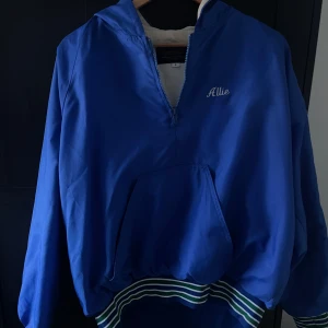 Vintage kofta - Vintage kofta, används någon enstaka gång. Ny pris 499